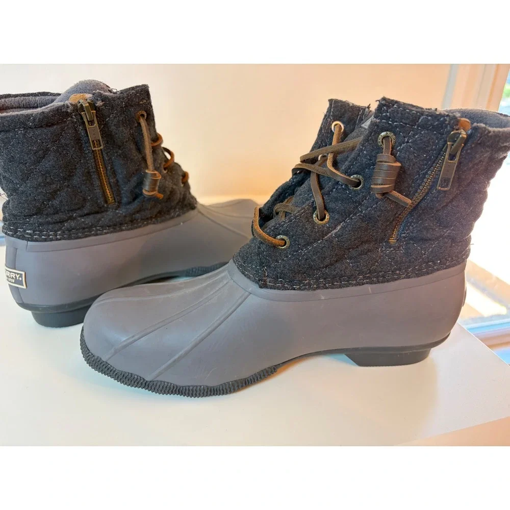Sperry Duck Boots Women Size 10 W Grey Saltwater Quilted Wool STS97562F